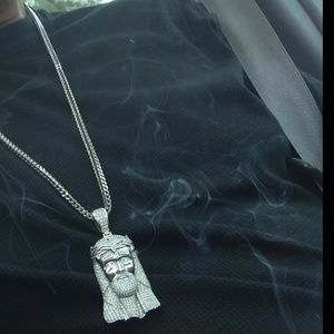 32 inch Sterling silver chain,with jesus charm